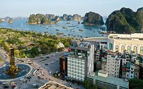 Tru by Hilton Ha Long Hon Gai Centre